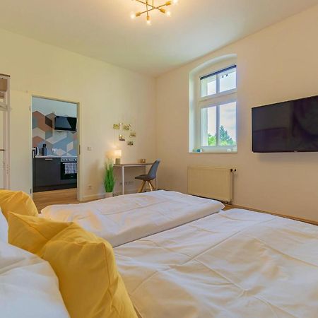 Apartment - 40m², zentral, Netflix, Küche, Schreibtisch, Parkplatz, Waschtrockner, Wlan Cottbus Exterior foto