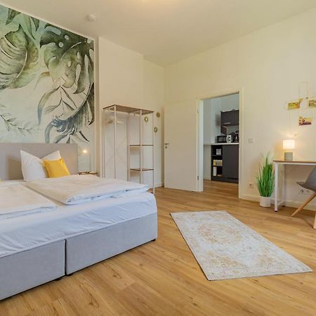 Apartment - 40m², zentral, Netflix, Küche, Schreibtisch, Parkplatz, Waschtrockner, Wlan Cottbus Exterior foto