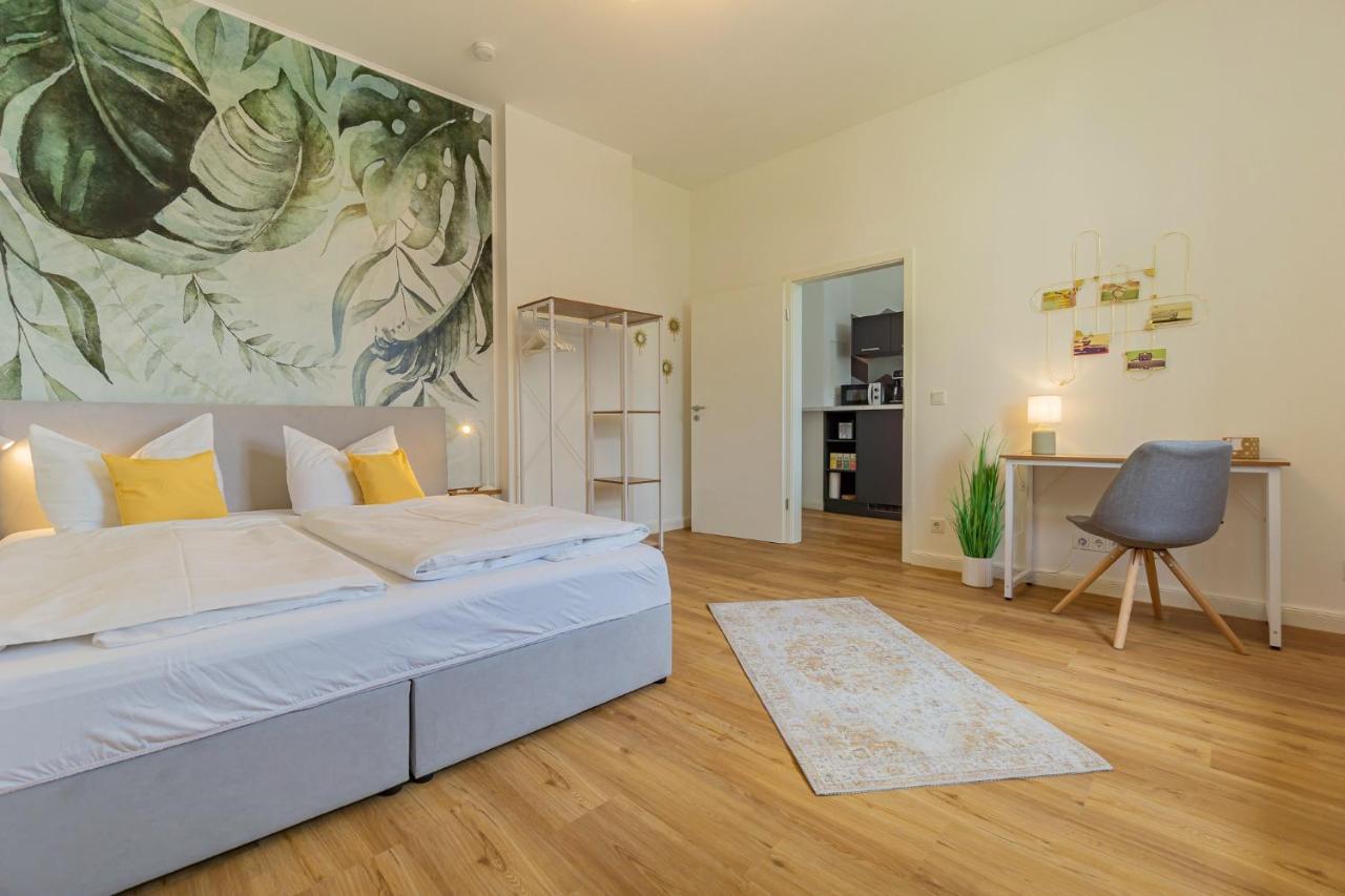 Apartment - 40m², zentral, Netflix, Küche, Schreibtisch, Parkplatz, Waschtrockner, Wlan Cottbus Exterior foto